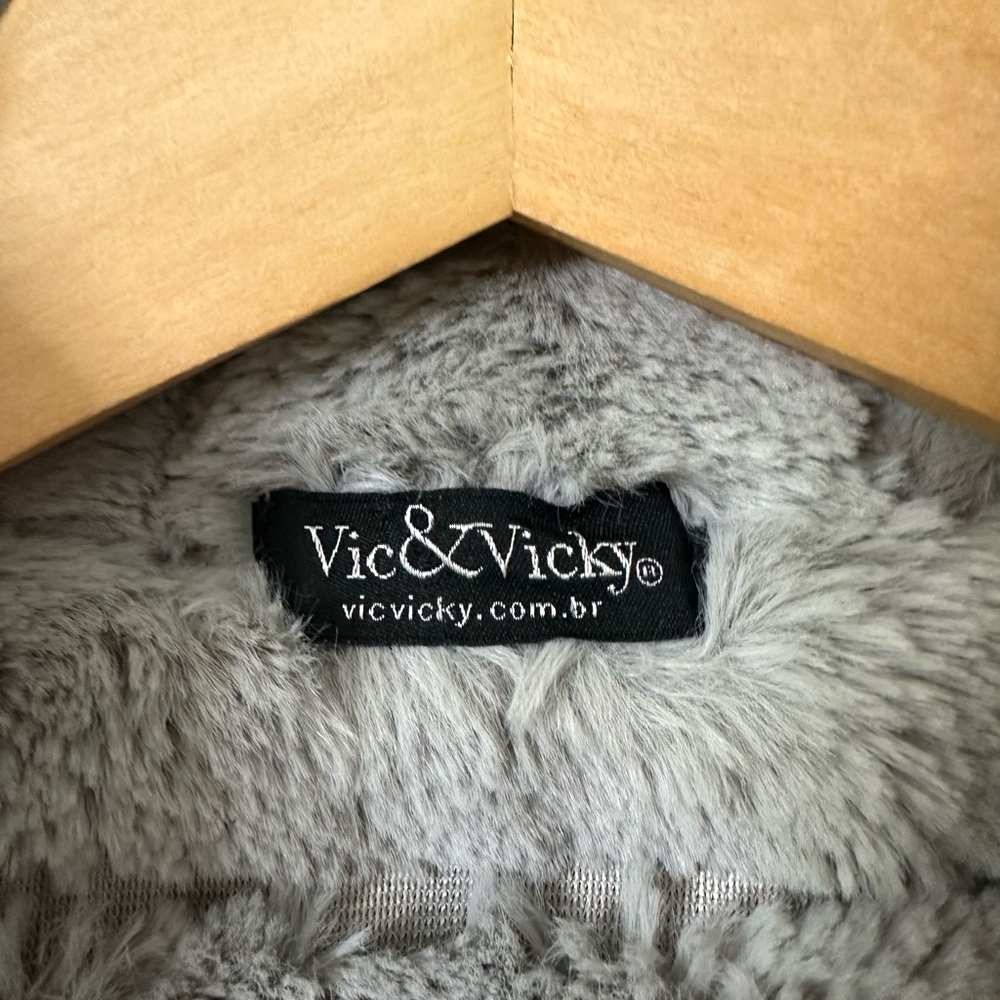 Women's charcoal grey button‎ down coat with faux fur collar - Picture 4 of 6